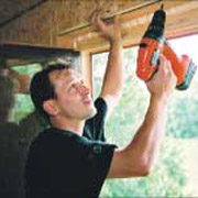 Лембит Аламетс стал учителем труда, хотя столяром зарабатывал гораздо больше. Фото : Maaleht .