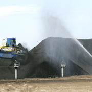 Угольный терминал в порту Мууга. Фото с сайта газеты Postimees . 