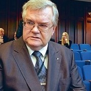 Мэр Таллинна Эдгар Сависаар. Фото : Postimees .