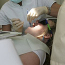 На приеме у зубного врача. Фото: Пеэтер Ланговитс с сайта postimees.ee .